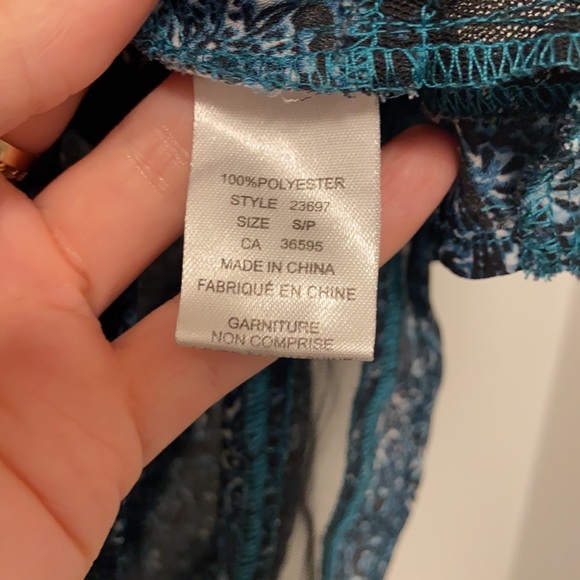 Printed sleeveless blouse - Picture 3 of 6